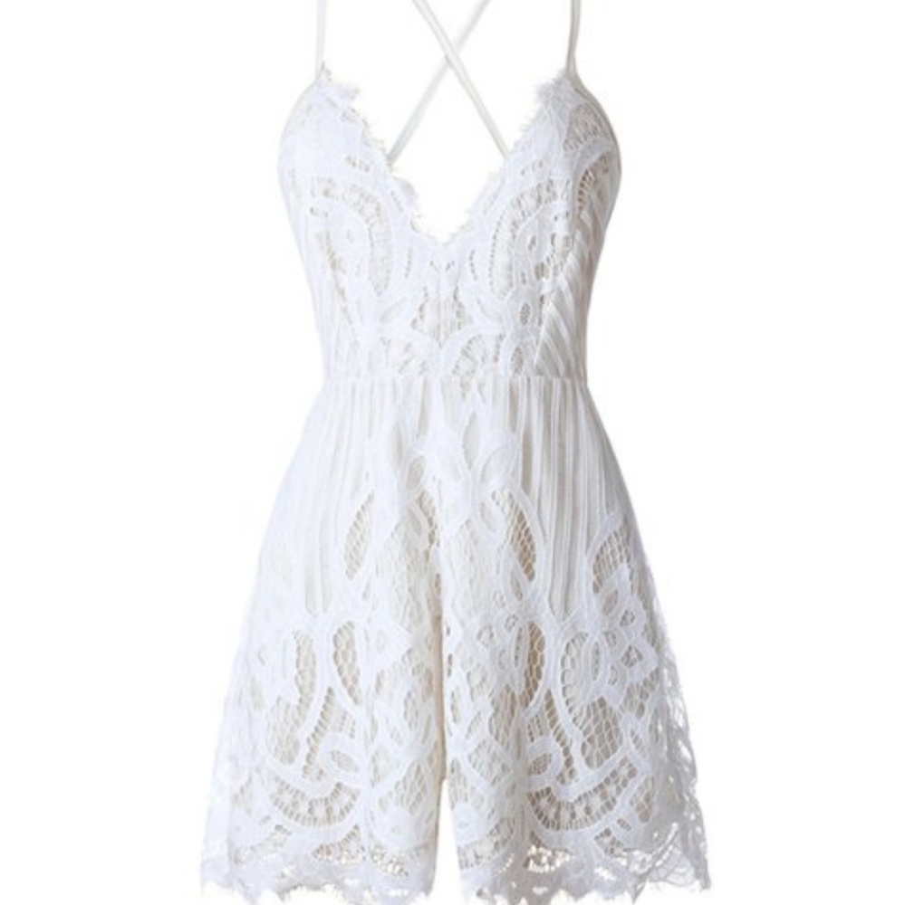 NWT WHITE LACE ROMPER❤
